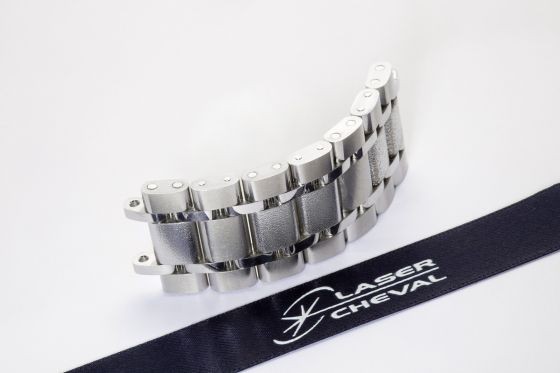 Des machines de soudure laser industrielles et fiables